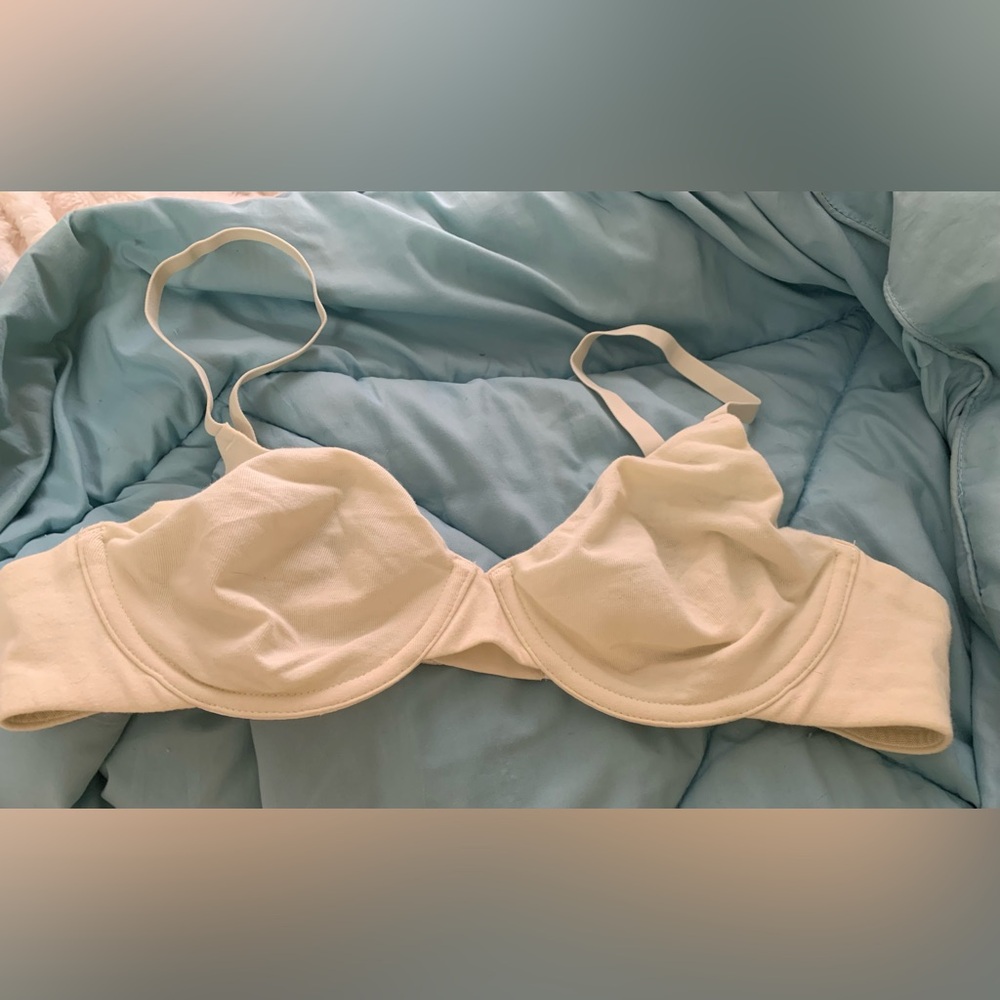 SKIMS Cream T-shirt Bra